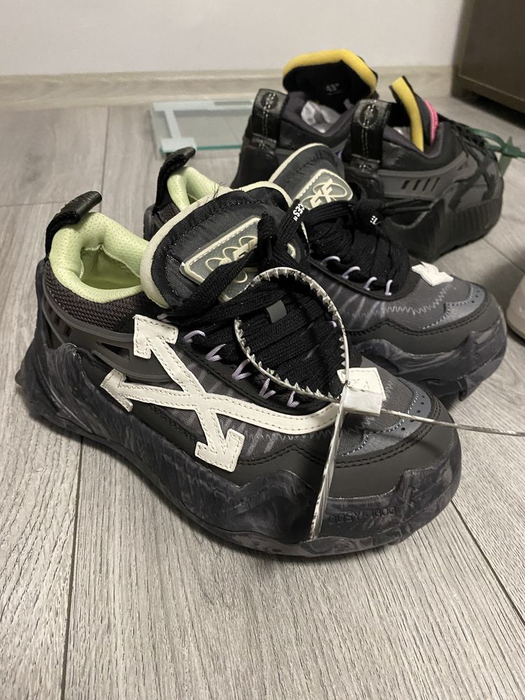 Vand adidasi off white odsy 1000, LV, out of office