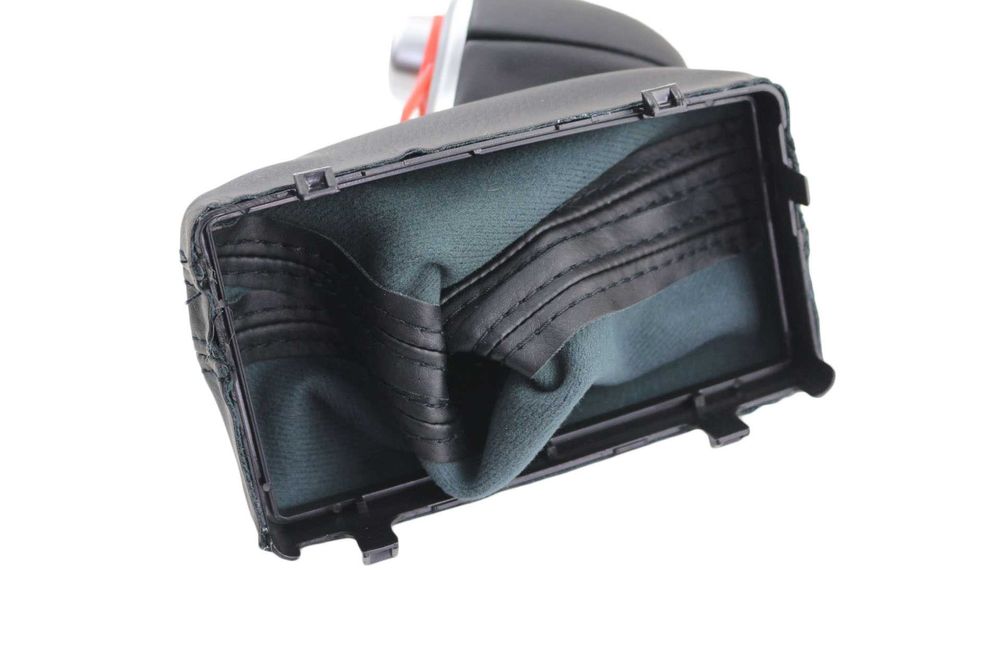 Топка Скоростен Лост Маншон с рамка за Audi A3 A4 A5 A6 Q5 Q7 B8 C6