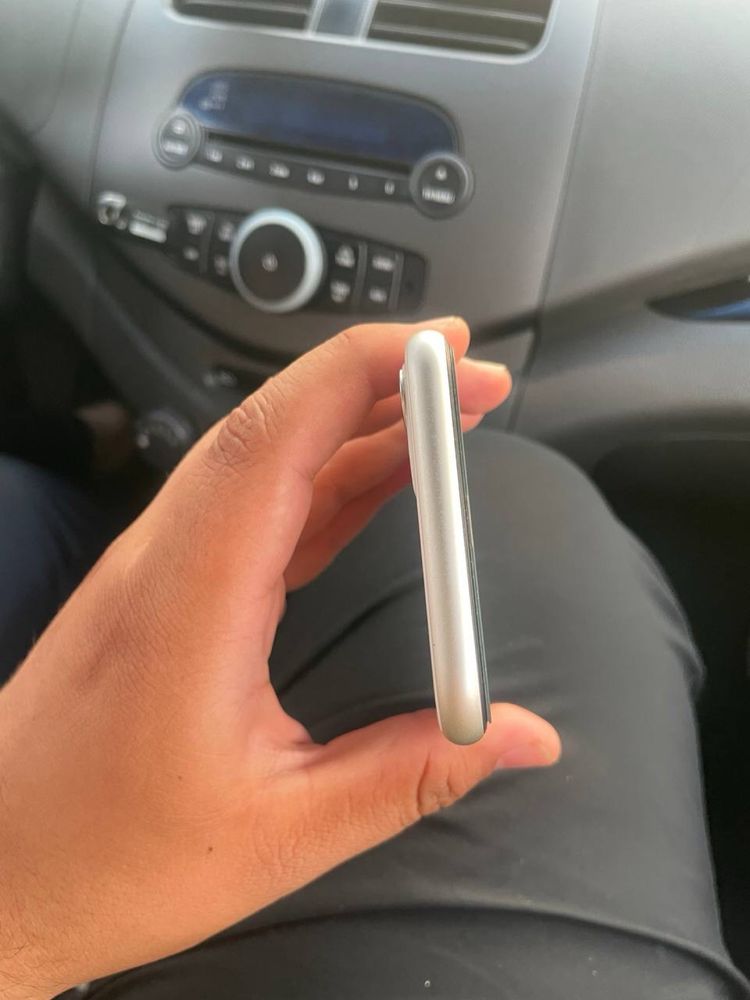Iphone 11 oq sastayana idiyal