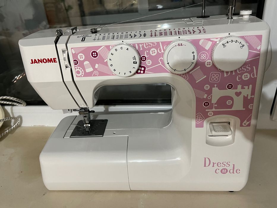 Швейная машинка Janome DressCode