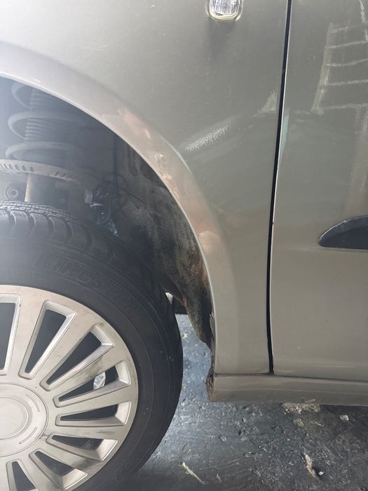 Aripa stanga fata SKODA FABIA II 542 2006 - 2014 gri LF8H