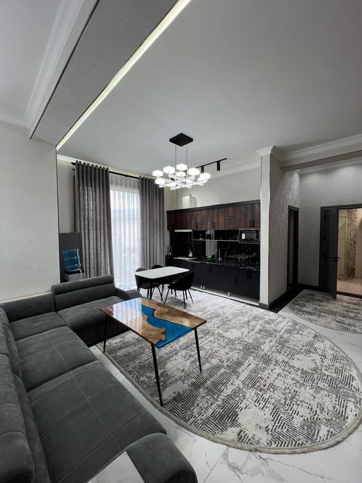 oqtosh dacha kamfort (quyoshga yaqin joyda joylashgan)