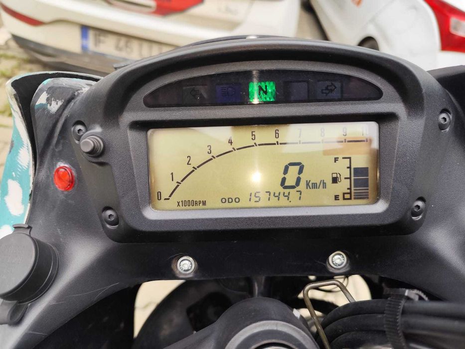 Moto Suzuki Freewind (A2)