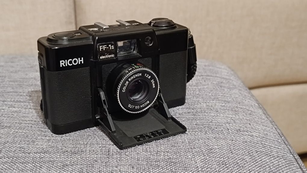 Aparat foto film Ricoh FF- 1s