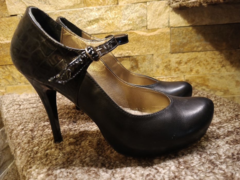 Официални черни обувки