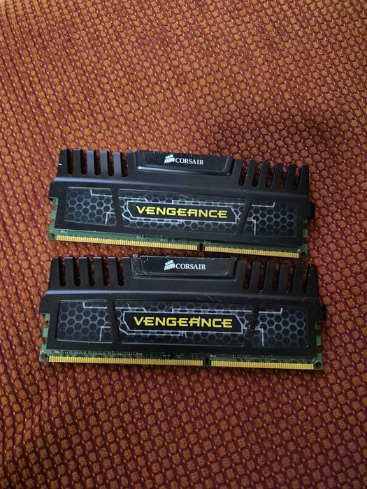Memorie ram 8GB DDR3 Corsair 1600 MHz ( 2x4GB)