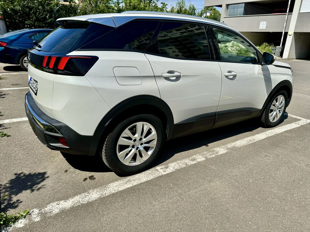 Peugeot 3008 2018 1.5 BlueHDI carte service