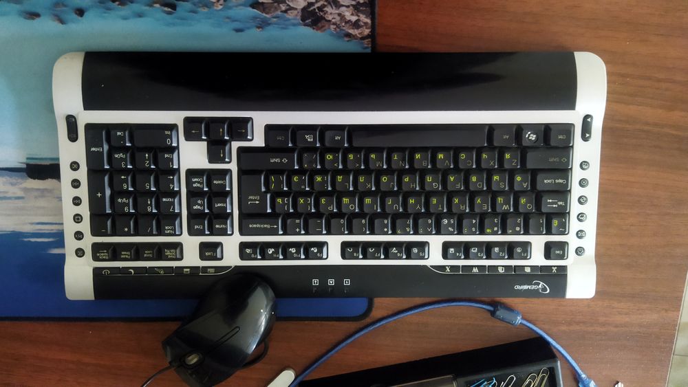 Klaviatura original ( gembird ) alo holatda,mishkasini qoʻshib beraman