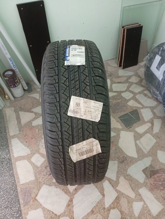 Vând cauciuc nefolosit Michelin 265/60/R18