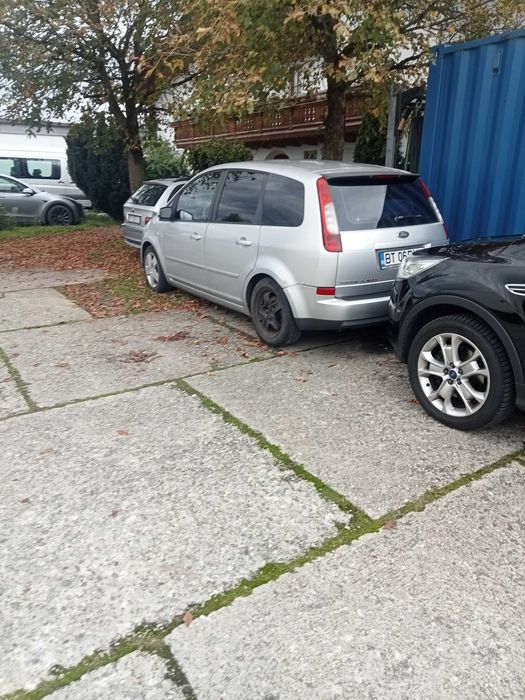 Vând mașină marca Ford focus cmax