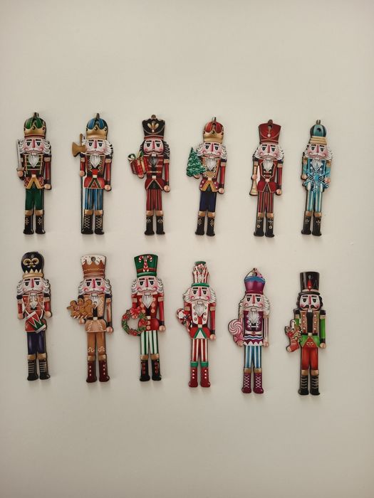 Set 12 Soldatei din Lemn (plate) Decoratiuni Brad Craciun
