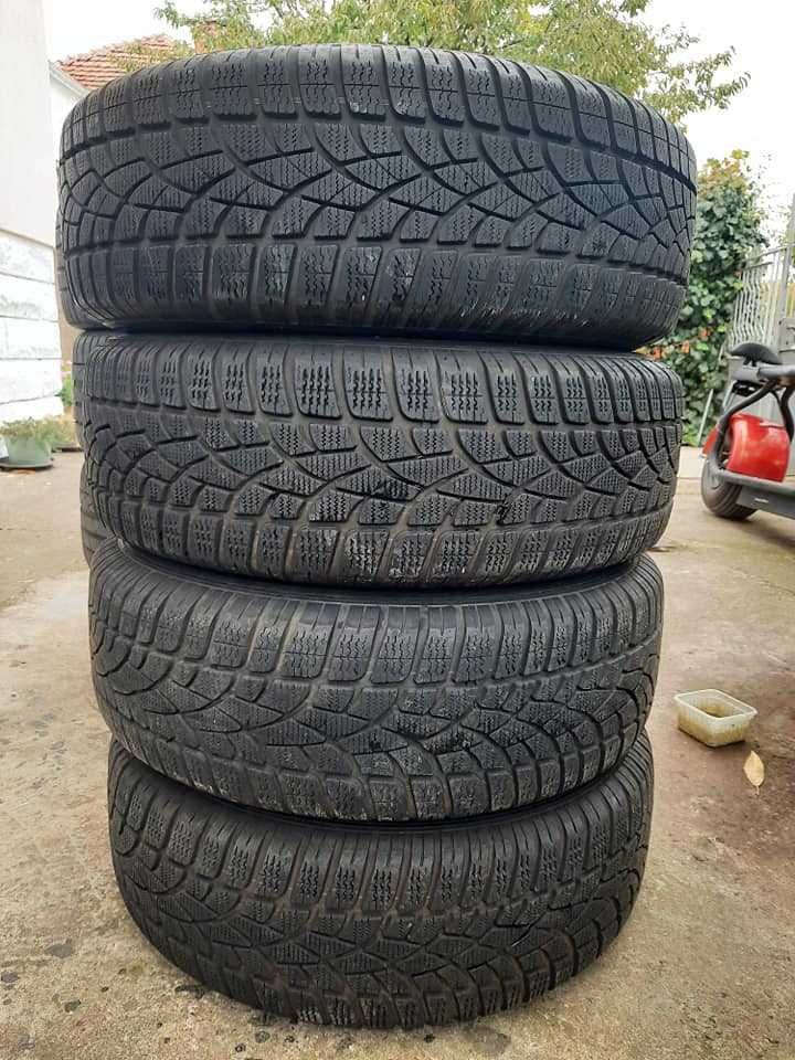 4 Броя 215/60/17 Dunlop 2x7,5mm, 2x7mm