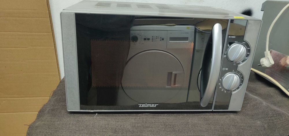 Cuptor cu microunde cu grill Zelmer