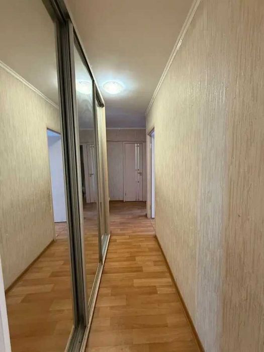 Дава се под наем Двустаен апартамент в София, Център - 64 кв.м за 397.8 € - Снимка #2