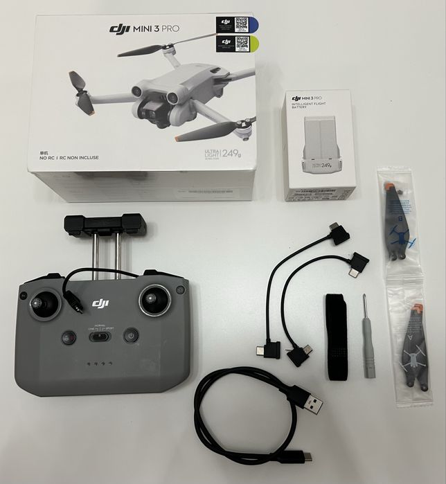 Dronă DJI Mini 3 Pro, nouă, garanție, Care Refresh + accesorii