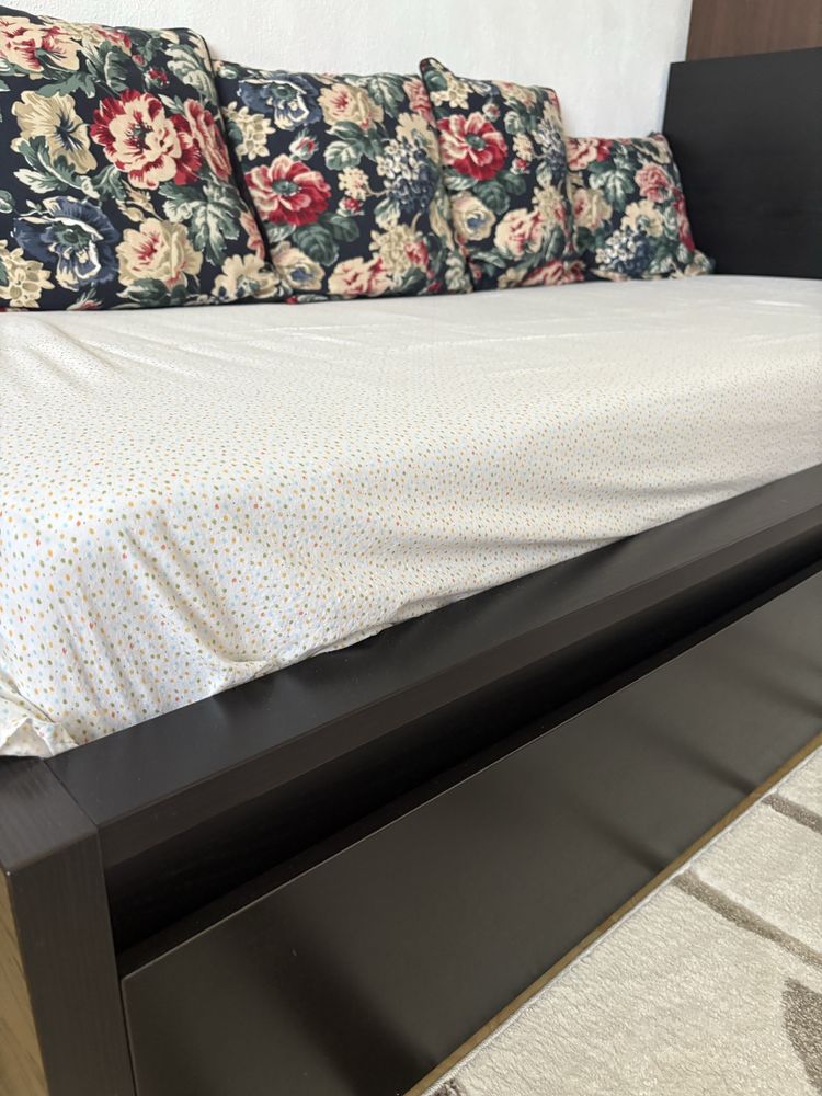 Ikea MALM високо легло с 2 контейнера