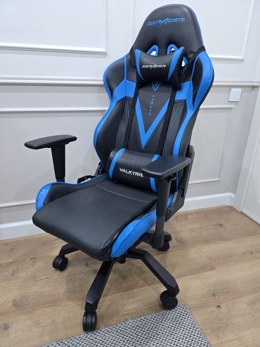 Игровое кресло DXRacer в идеальном состоянии