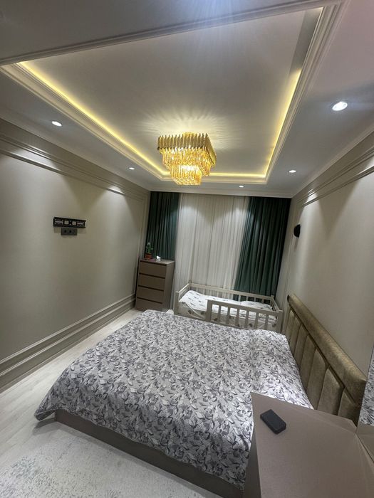 Продается трехкомнатная квартира с новым ремонтом,кирпичный дом