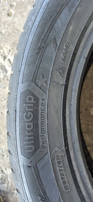 2 anvelope iarna Goodyear 255/50/21,dot 2022.Pretul este pe bucata.