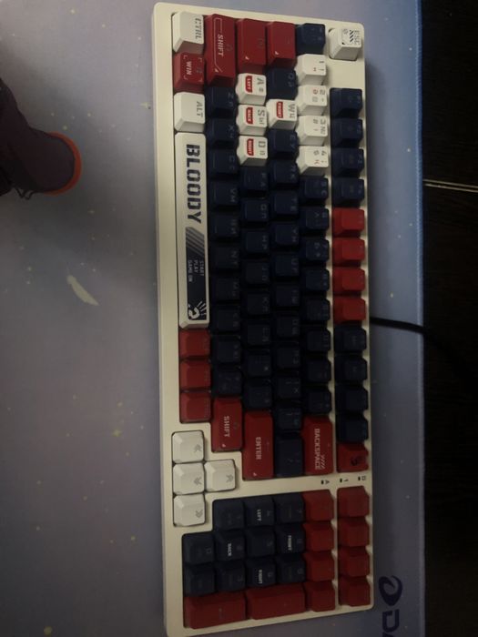 Клавиатура игровая Bloody