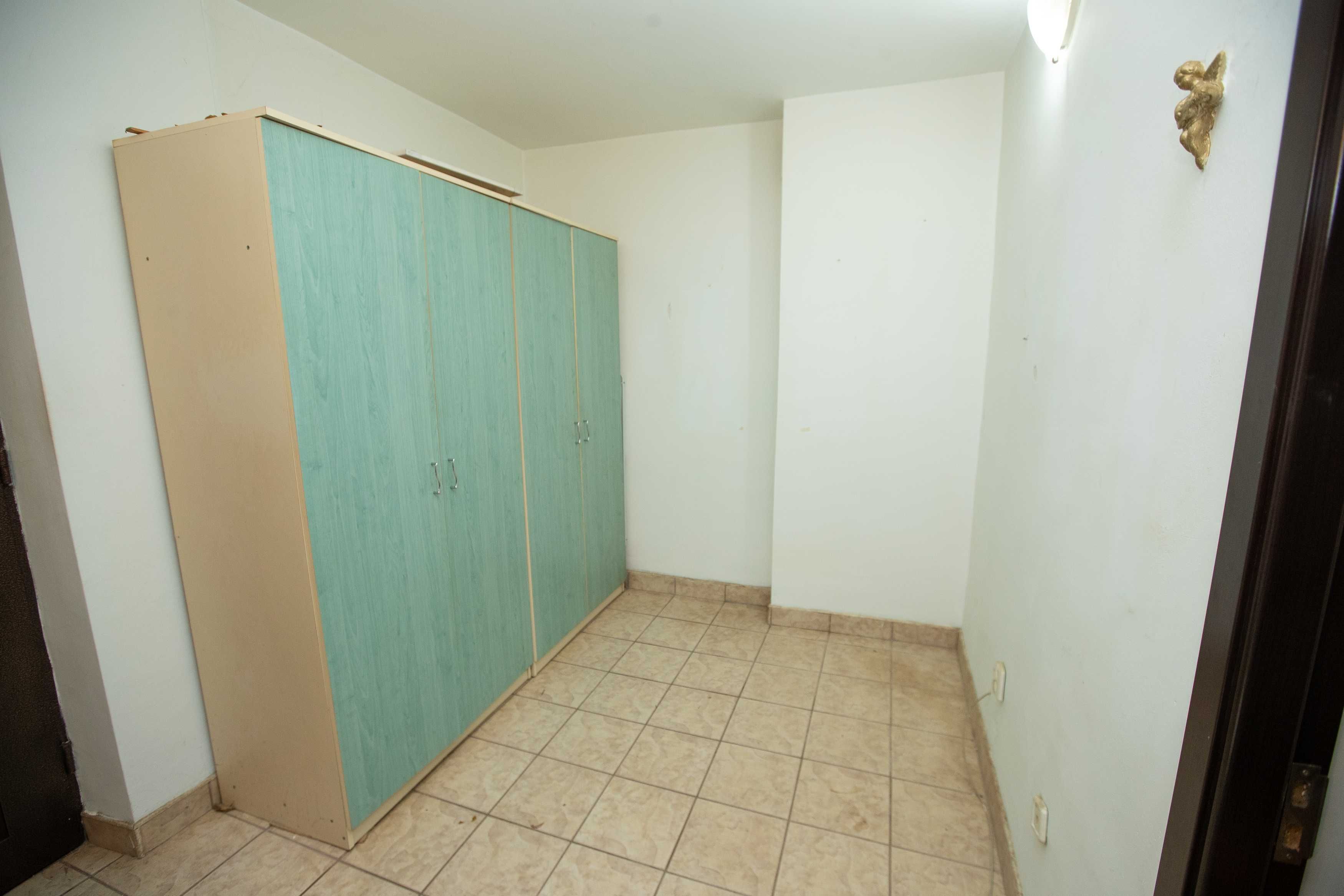 Apartament cu 3 camere pe Strada Eroilor utilat și mobilat