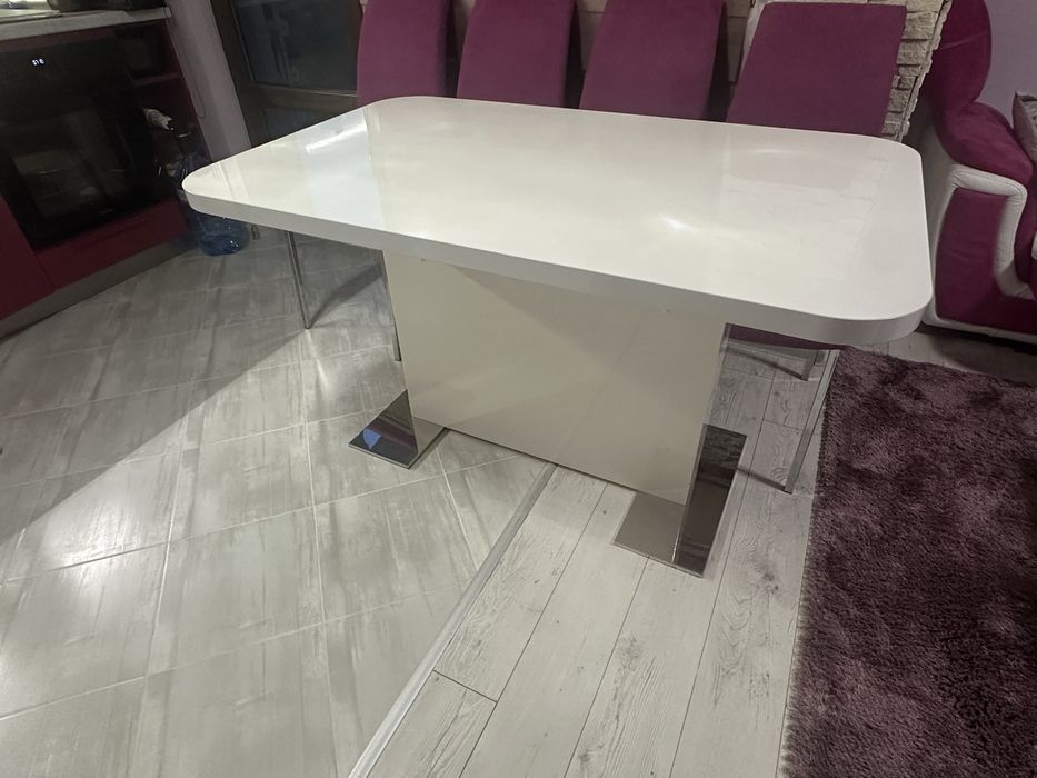 Трапезна Маса-Бял гланц