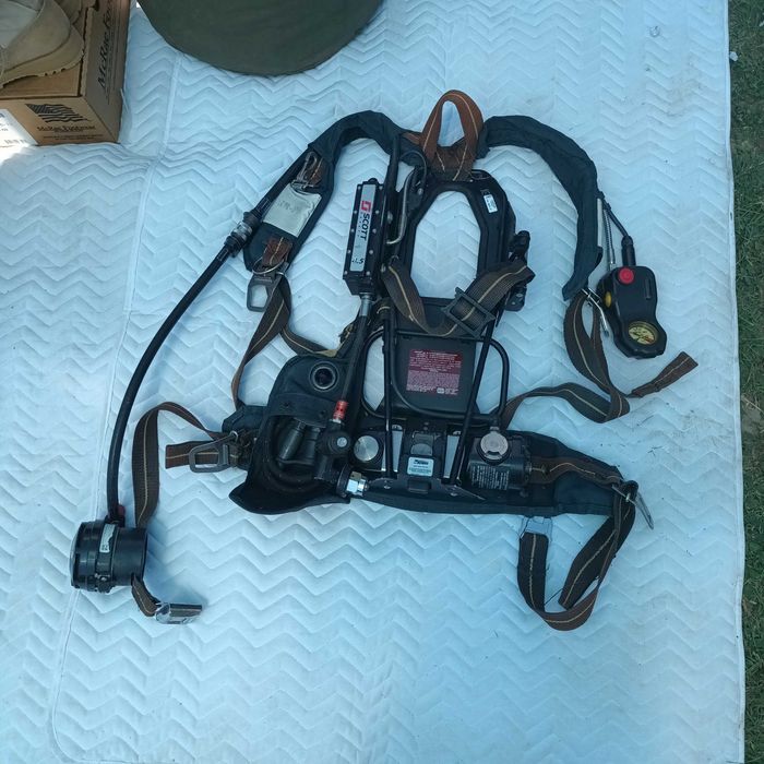 Aparat de respirat, Scott AP75 Air Pack + masca Scott AV 3000