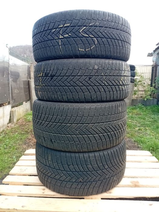 Cauciucuri Bridgestone M+S 275/40/18 245/45/18