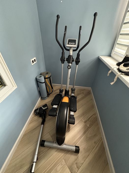 Тренажер Эллипс в хорошем состояни