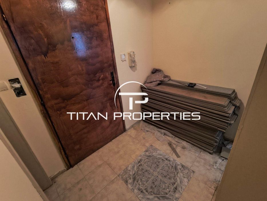 Двустаен апартамент в кв. Кючук Париж