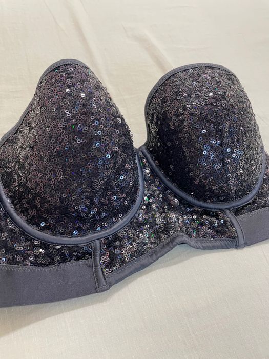 Блестящо Бюстие !!!