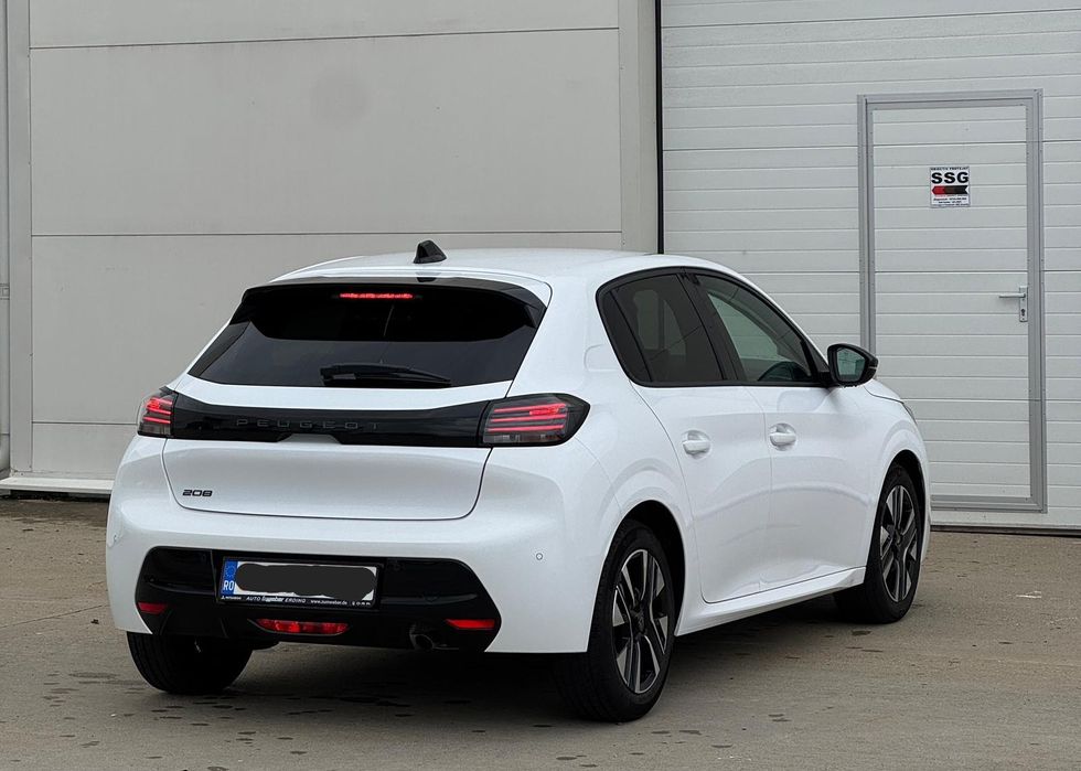 Peugeot 208 Style 1.2 PURETECH STT 100cp 3500 km