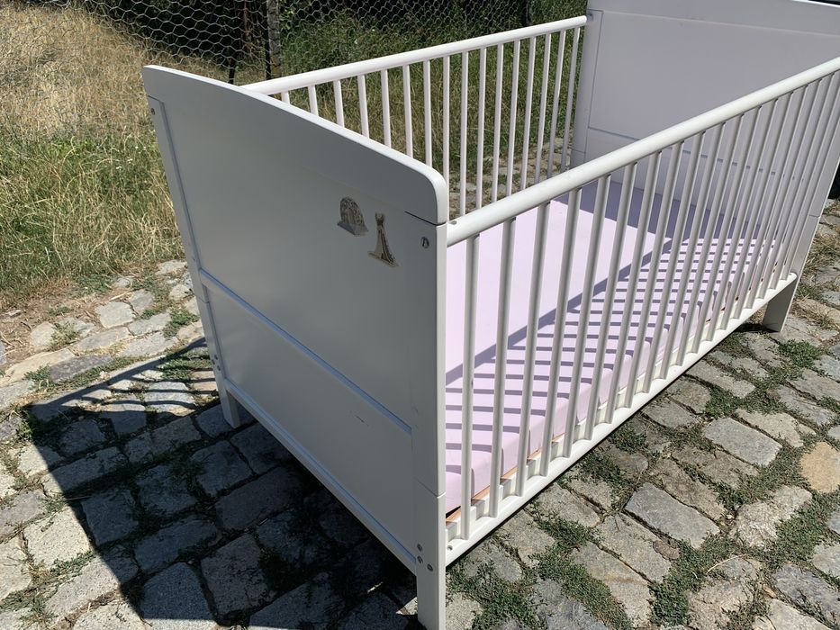 Patut bebe din lemn masiv + saltea