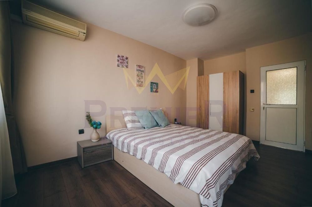 Дава се под наем Тристаен апартамент в Варна, Център - 90 кв.м за 765 € - Снимка #11