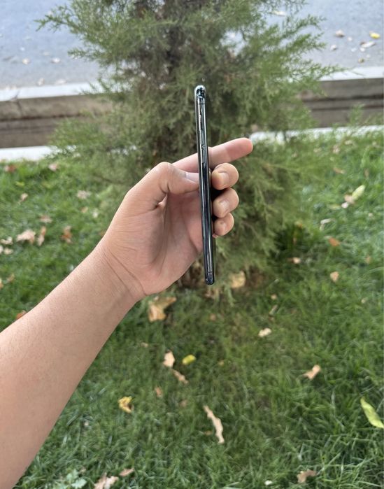 Iphone 11 Pro Max Xolati Ideal 64gb 77 feys ishlamidi ekran radnoy