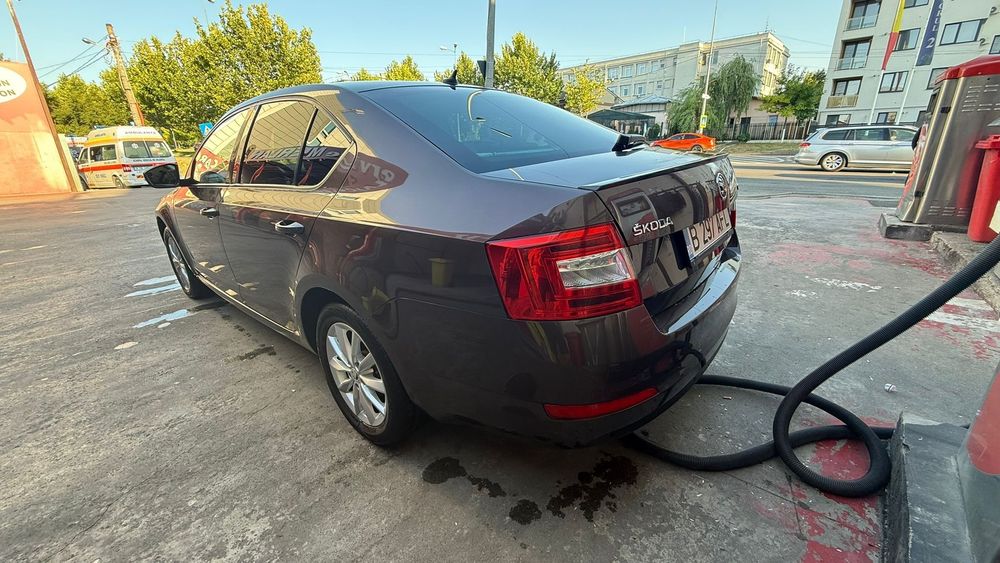 Skoda Octavia Skoda Octavia III, 2.0 D, 4x4, DSG 6, 184 CP