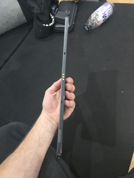 Samasung galaxy Tab A9 + aproape noua