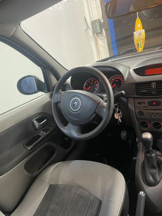 Vand renault symbol 2009 70.000 km