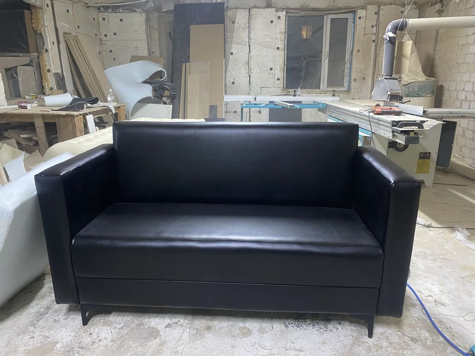 Стильный диван для офиса и гостиной | Прочный, удобный, на заказ