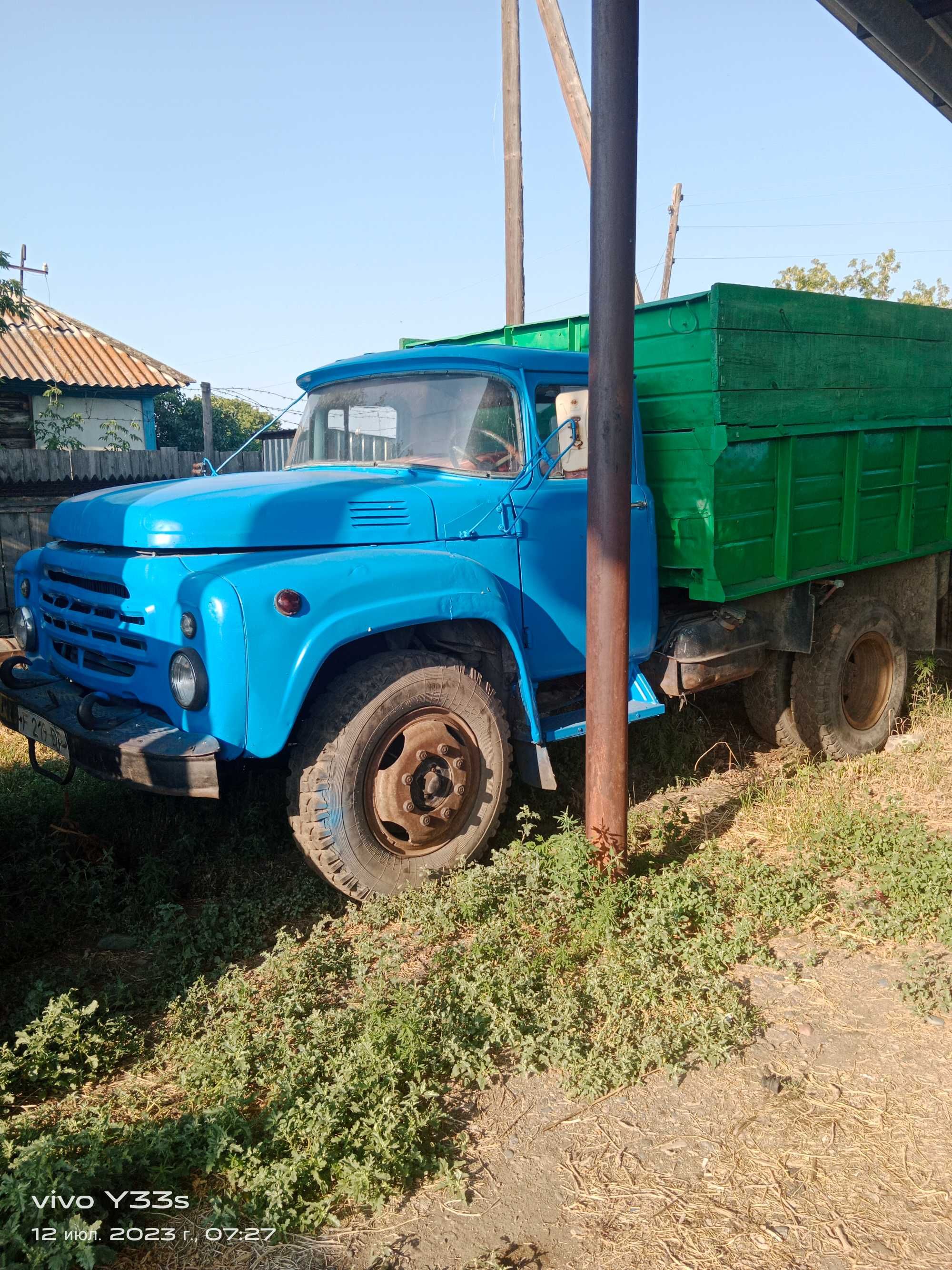 Продаю самосвал Зил -130