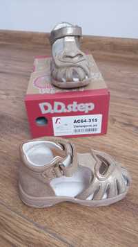 Бебешки сандали D.D.STEP номер 20