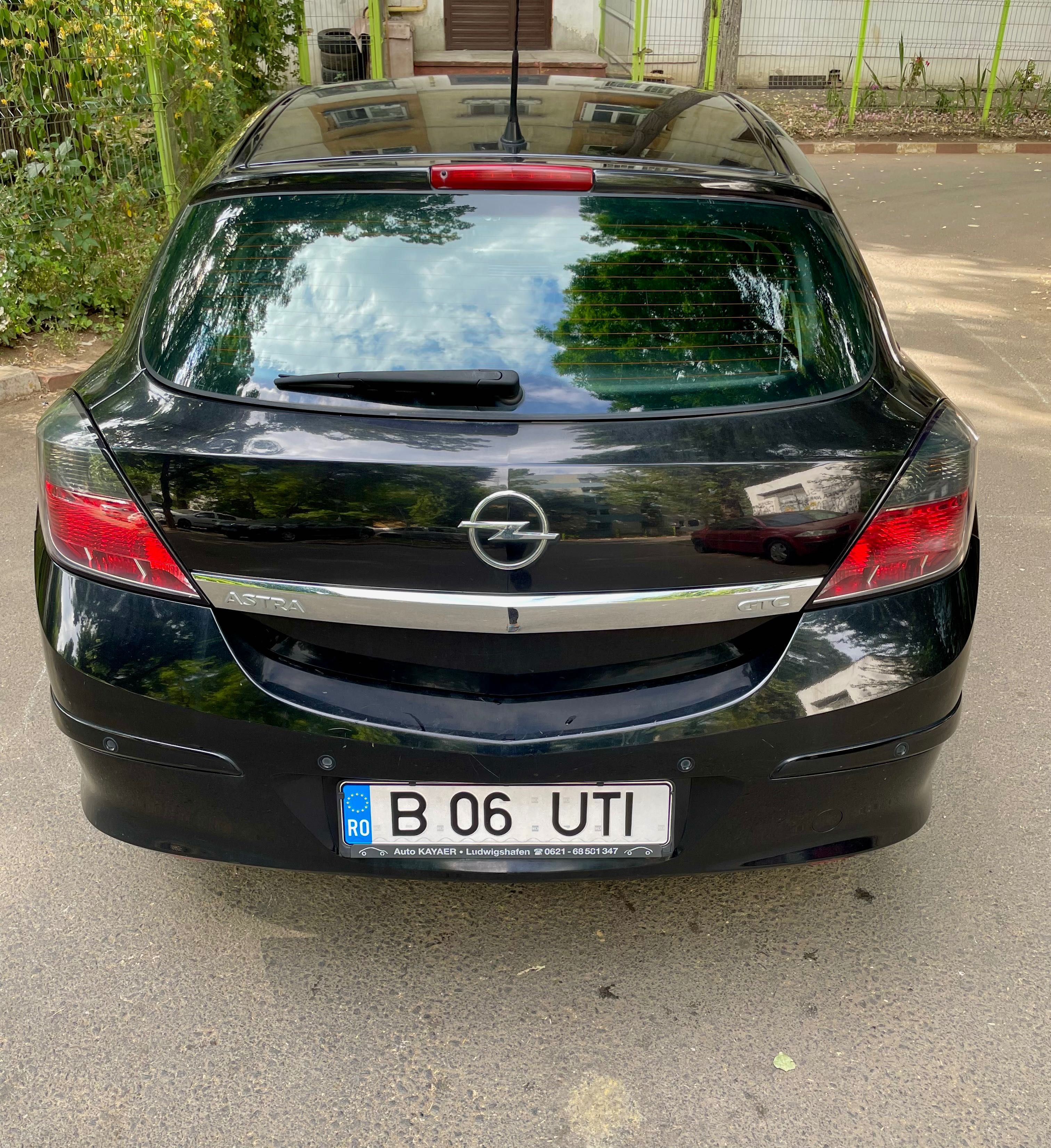 Vând Opel astra gtc stare foarte bună