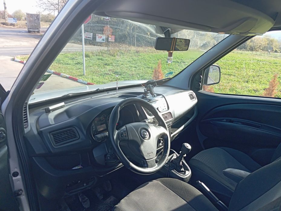 Opel Combo 2012 motorizare 1.6 diesel