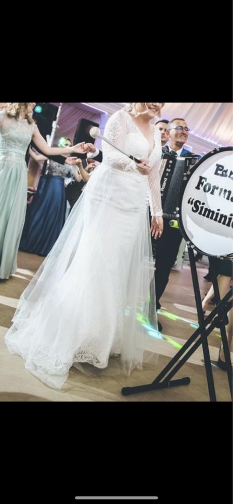 Rochie Mireasa My Bride Suceava , cu fusta ddtasabila, diadema, voal.