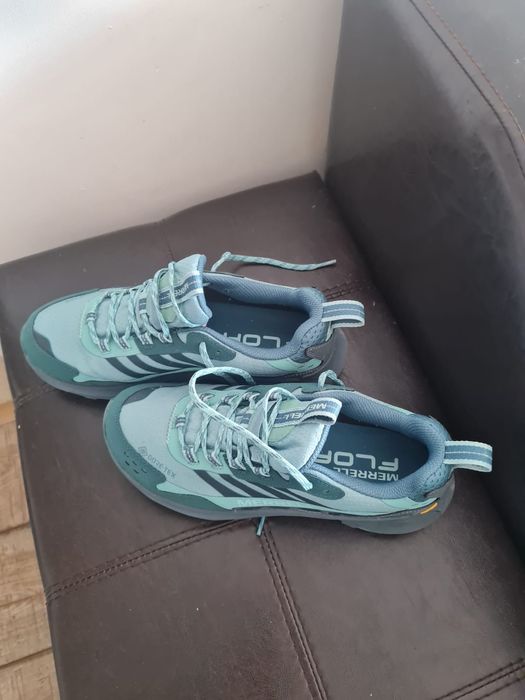 Adidași trekking merrell cu GORE-TEX