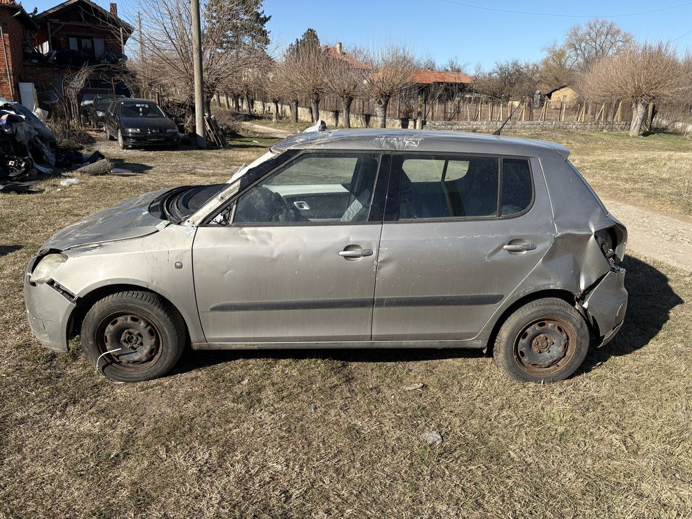 Skoda fabia 1.2 i на части