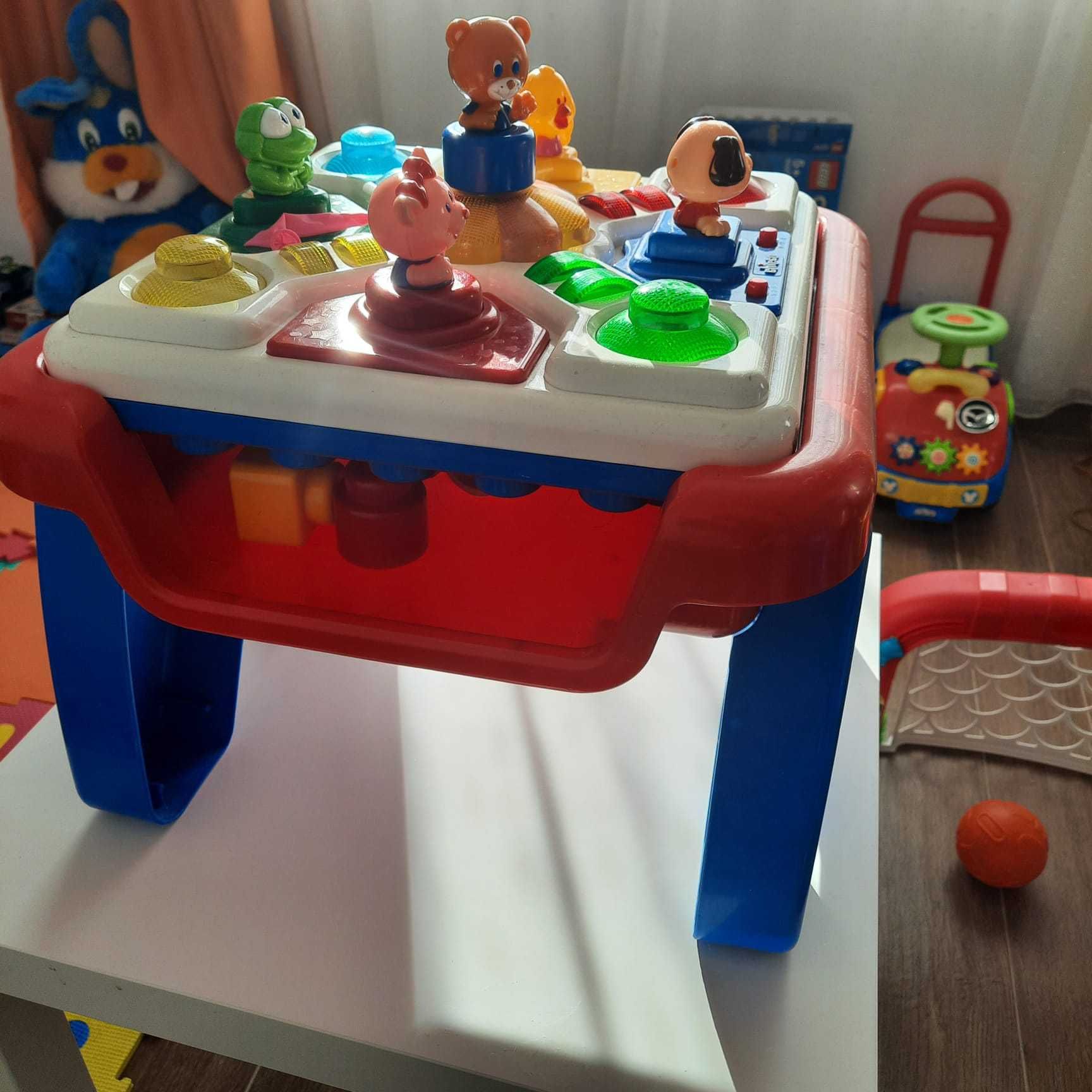 Masuta Muzicala Chicco.