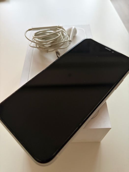 Apple iPhone 11, 64 GB — Отлично състояние, като нов