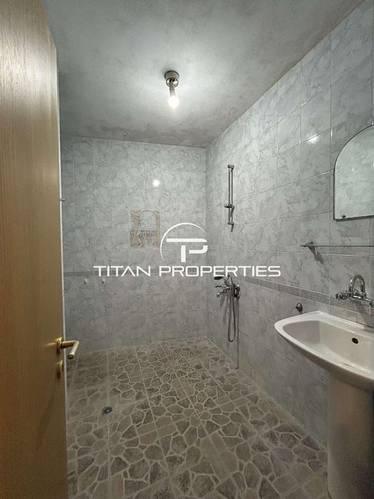 Дава се под наем Тристаен апартамент в Варна, Център - 100 кв.м за 600 € - Снимка #10