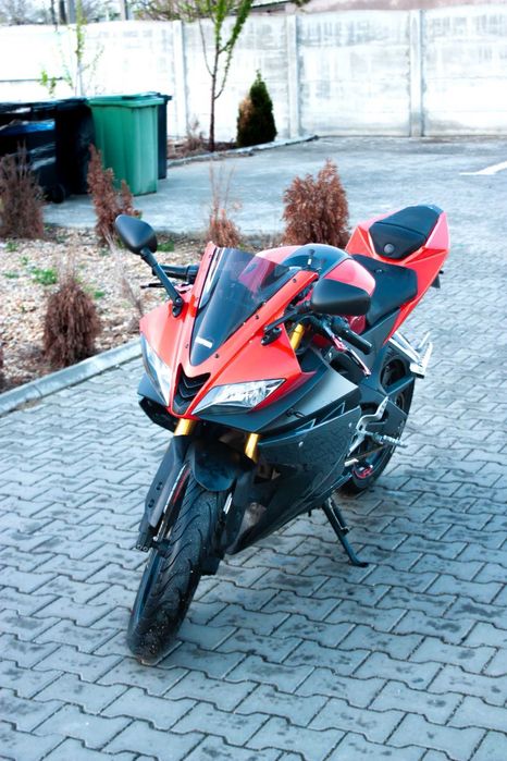 Yamaha yzf r125 2016